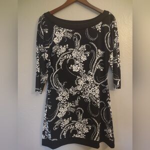 White House Black Market 3/4 Sleeve Black White Floral Dress Size Medium